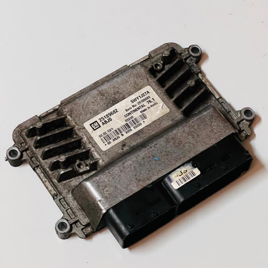 Chevrolet Cruze Engine Control Unit ECU - 25189682 5WY1J27A - OEM Chevrolet Engine Control Unit