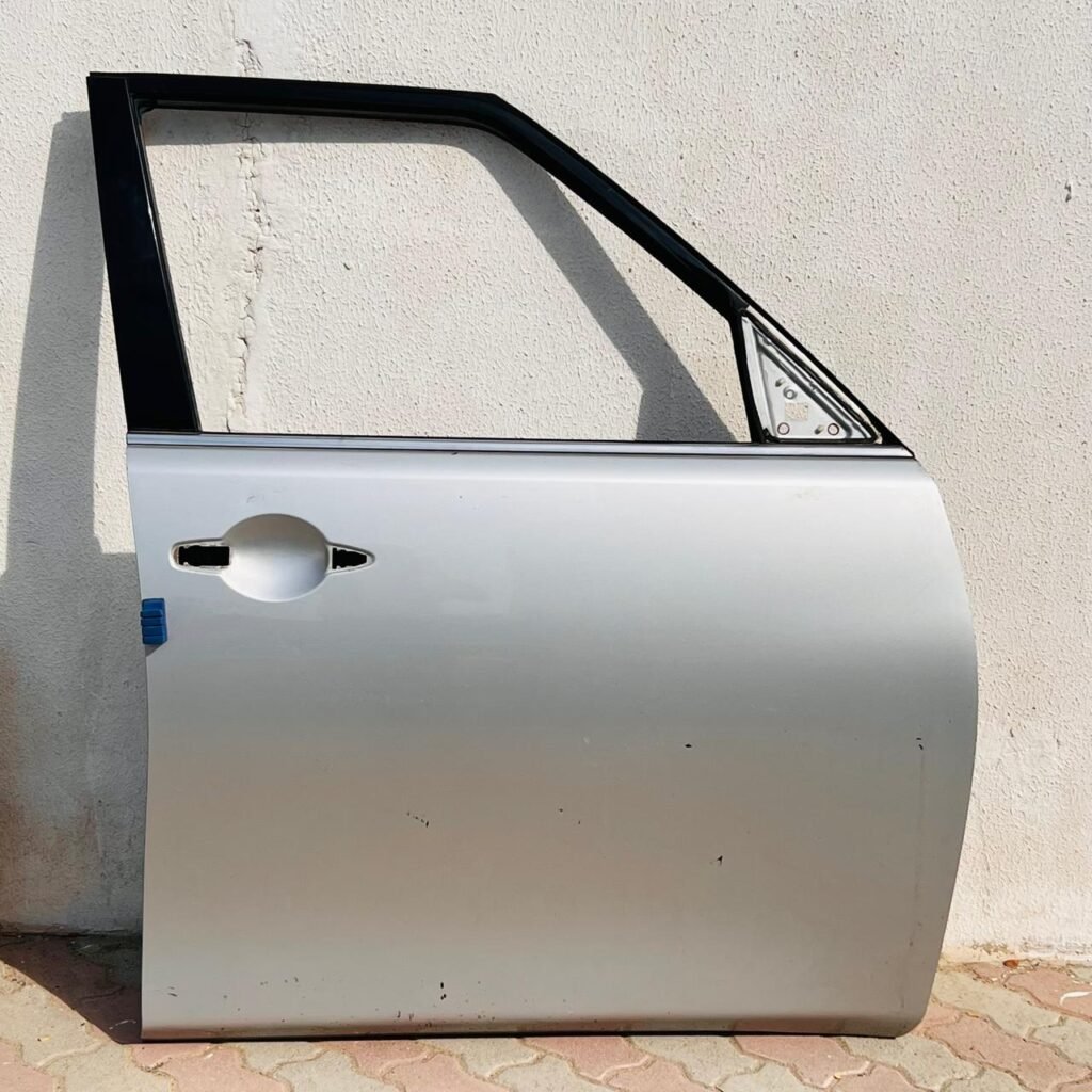 Infiniti QX56 11-13 Front Door Right Passenger Silver C020 OEM 2011 2012 2013 - OEM Infinity Door Control Module