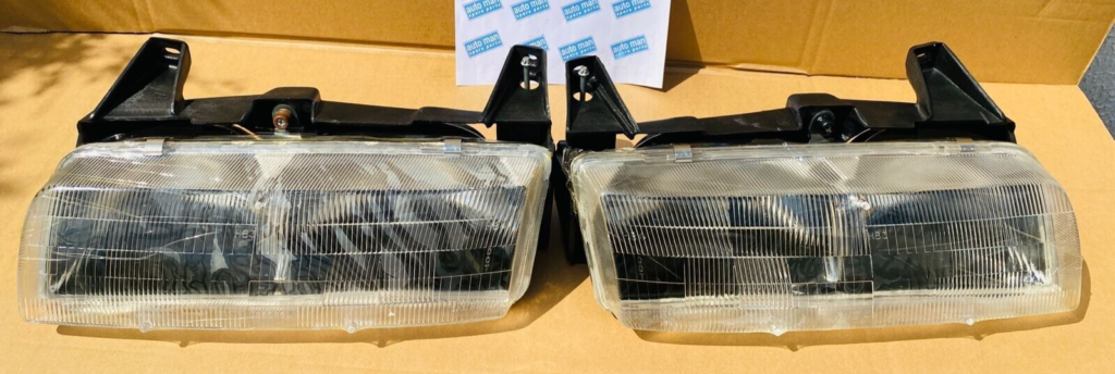 1988-1996 CHEVY BERETTA Headlight/ 16515225 / 16515224 left and right side both - OEM Chevrolet Control Module
