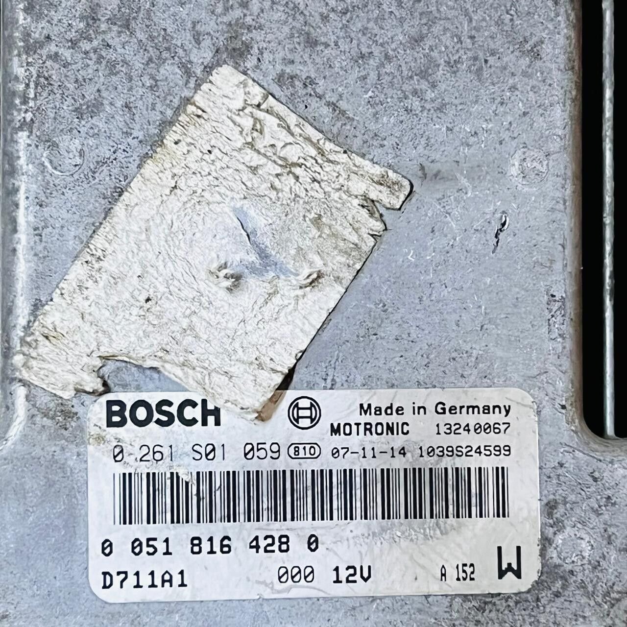 Mazda Bosch Engine Control Unit ECU - 0261S01059 / 00518164280 - OEM Mazda Engine Control Unit