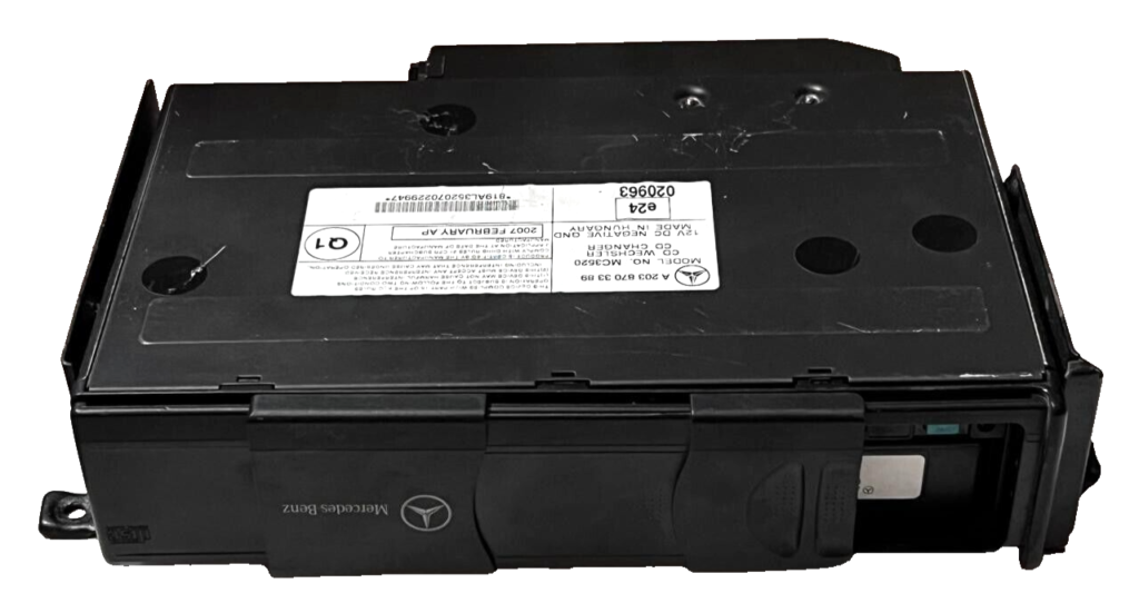 CD-Changer Genuine Mercedes W203/C209/R230/W463/636/639 - B67824018 A2038703389 - OEM Mercedes-Benz Engine Control Unit