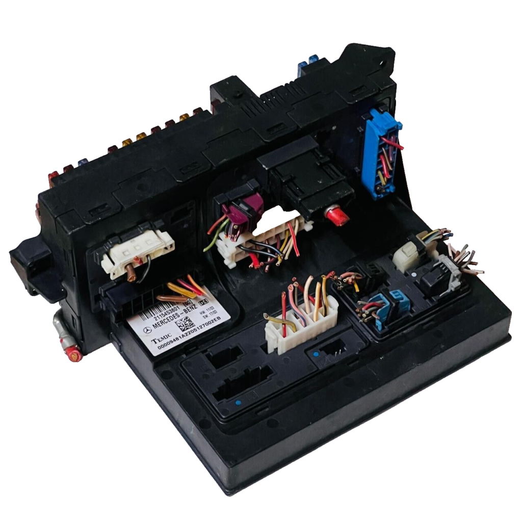 2007 Mercedes-Benz E-Class W211 Fuse Relay Box - 2115453801 - OEM Mercedes-Benz Fuse and Relay Box