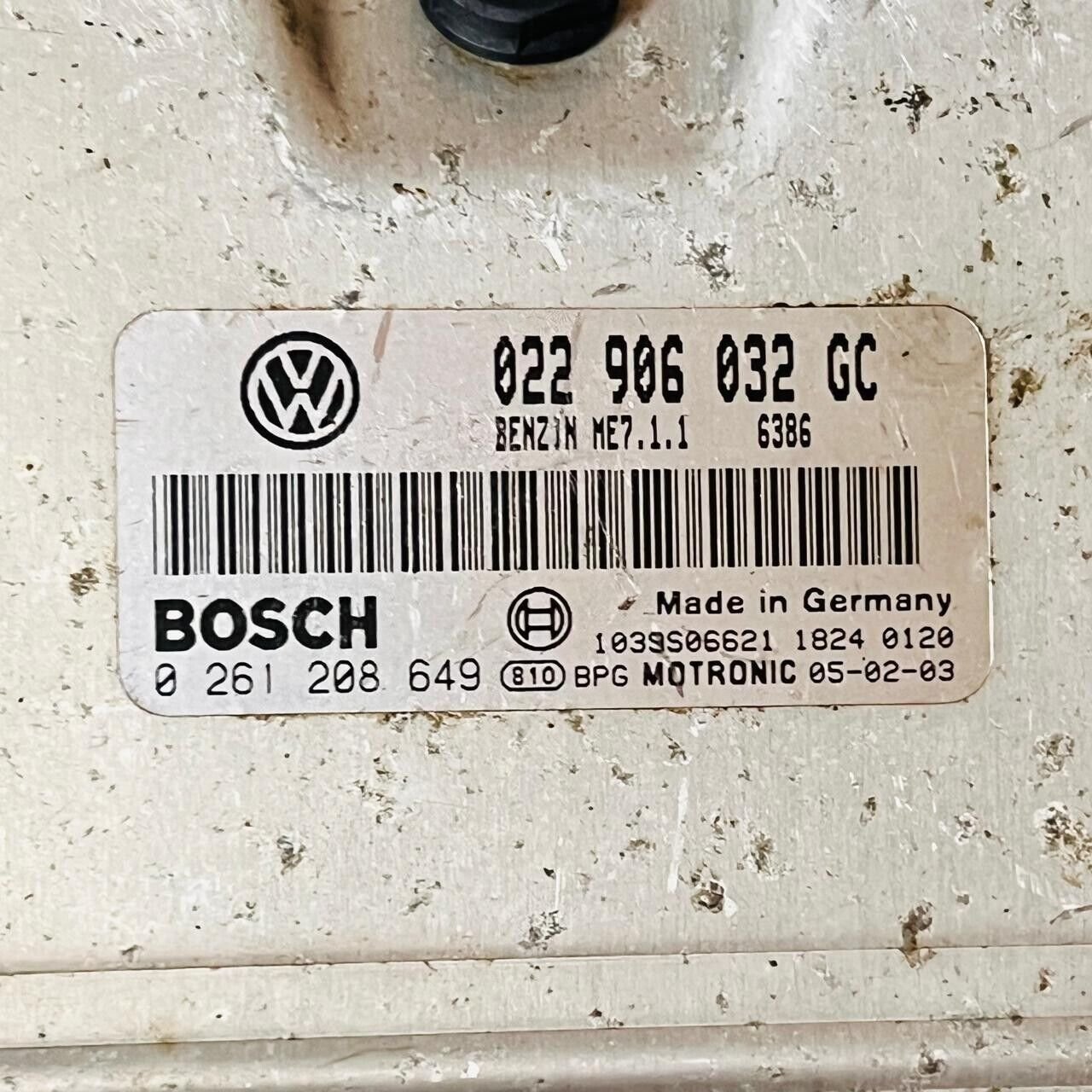 BOSCH VW ENGINE CONTROL UNIT ECU 022906032GC 0261208649 - OEM Volkswagen Engine Control Unit