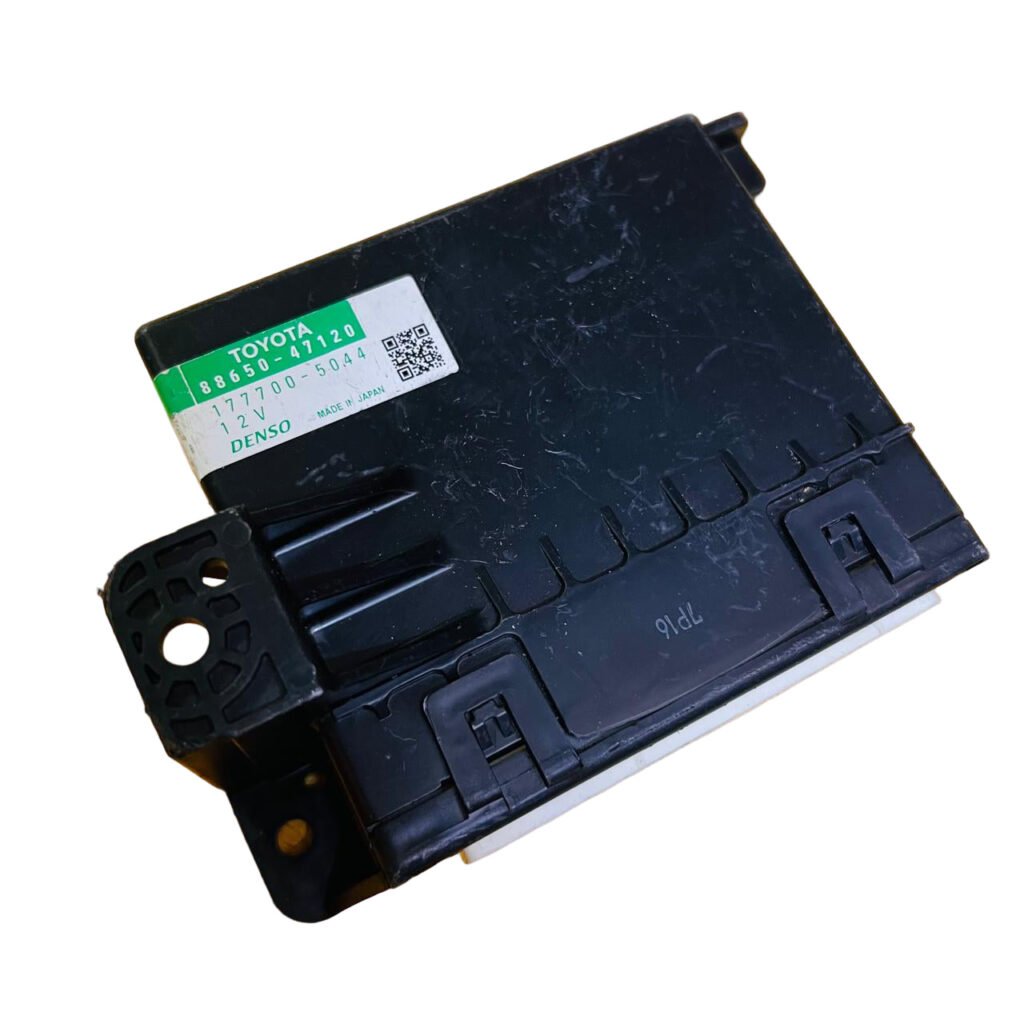88650-47120 Toyota Prius Plus AC HVAC Control Module 177700-5044 - OEM Toyota Audio Amplifier