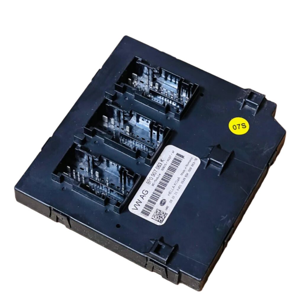 Audi A3 S3 8P on-board power control unit 8P0907063K central electric control unit - OEM Audi Control Module