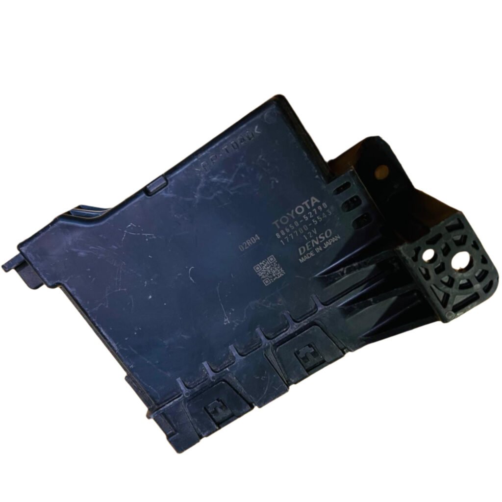 88650-52790 Toyota Aqua AC Computer Denso 177700-5543 - OEM Toyota Audio Amplifier