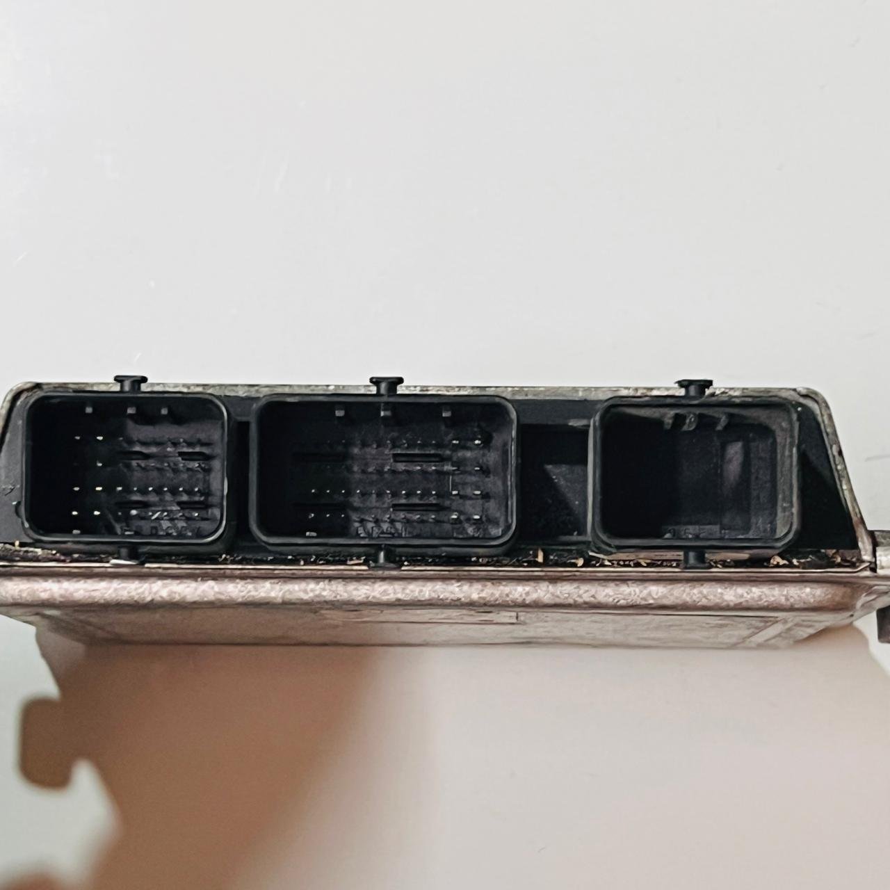 5WY5394A KIA Picanto 2011 Engine Control Unit ECU 3910202E10 SIM2K-IB - OEM KIA Engine Control Unit