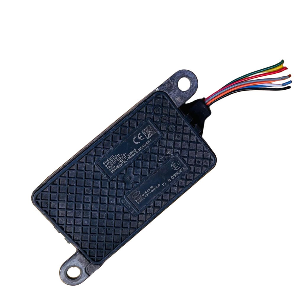 5WK97301 Hyundai Granbird and Xcient NOx Sensor 29650-84310 Nitrogen Oxide Sensor A2C92253 - OEM Hyundai NOx Sensor Control Module