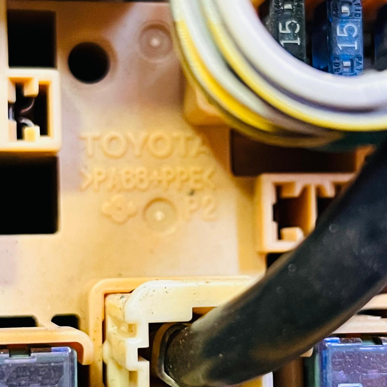 Toyota Avensis Verso 2.0 VVT-i 2004 BSI Fuse Box Body Control Module OEM - OEM Toyota Fuse and Relay Box