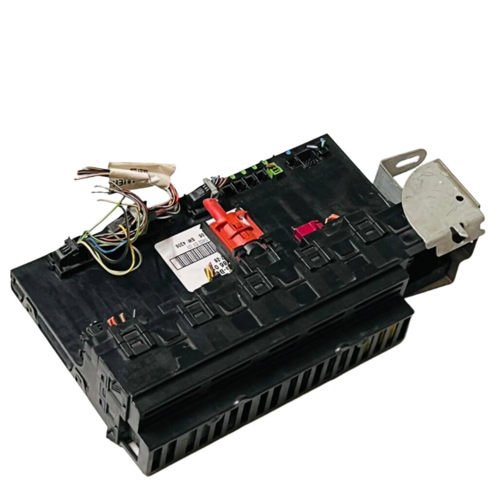 5DK008047-28 Mercedes W211 E350 CLS550 Rear SAM Trunk Control Fuse Box 2115458601 OEM - OEM Mercedes-Benz Fuse and Relay Box