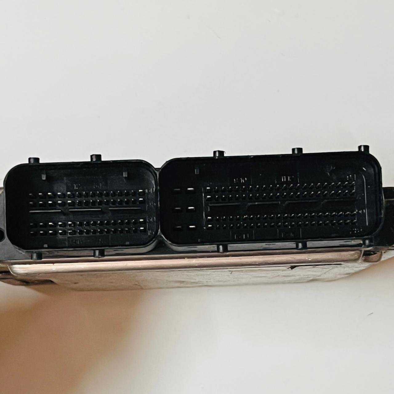 KIA Sorento R 2011 Engine Control Unit ECU 391002F020 - OEM kia Engine Control Unit
