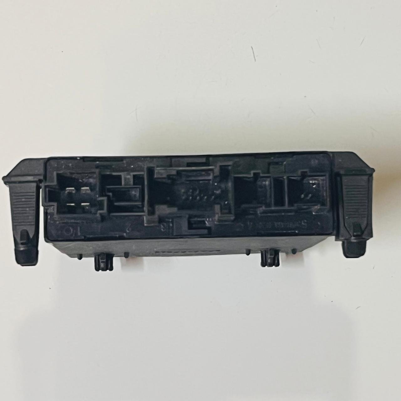 01-07 Mercedes W203 C320 C230 Rear Right Door Control Module Unit 2038202285 OEM - OEM Mercedes-Benz Engine Control Unit
